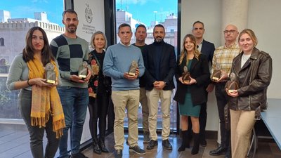 El Ayuntamiento de Elche entrega los Premios Iniciativa Emprendedora del mes de 2024 del �ltimo semestre del a�o