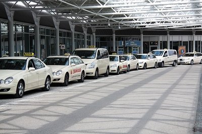 Family-Friendly Airport Transfers in Lanzarote: What You Need to Know