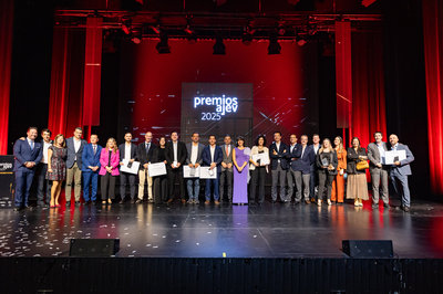 Marcos G�mez, CEO de Yurest, reconocido como Joven Empresario del A�o en los Premios AJEV 2025