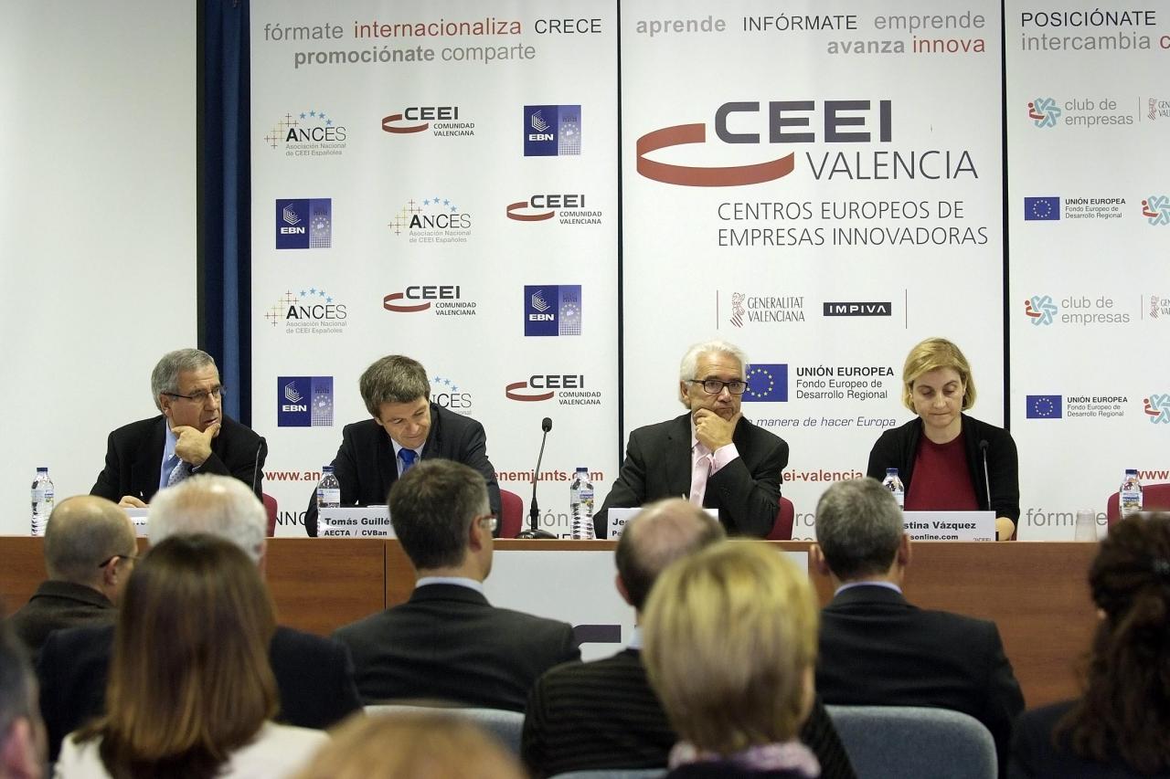 mesa redonda sobre Emprendedurismo e Innovacin