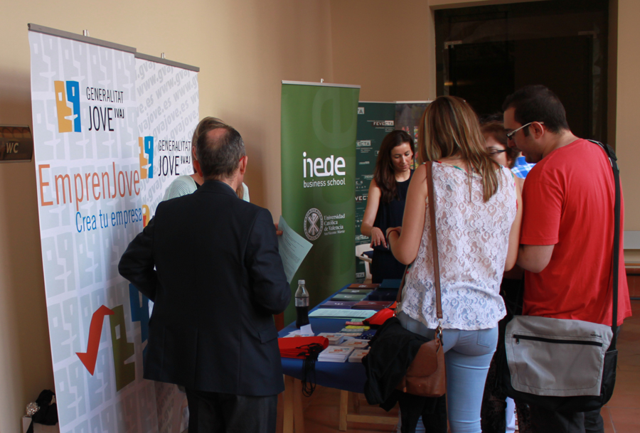 Stands Enrédate 2014