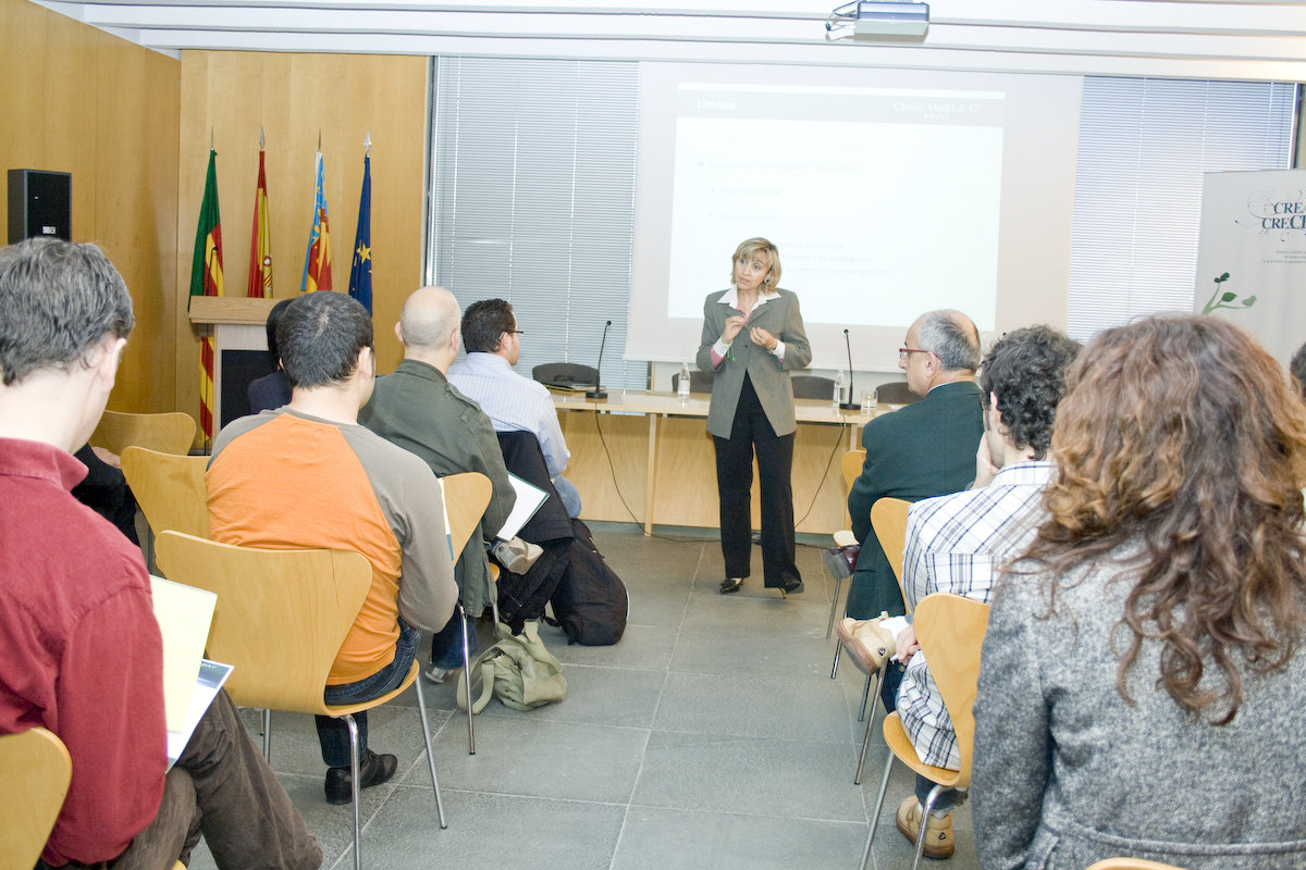Dolores Carmona de Clarke, Modet & C�. Jornada "La Propiedad intelectual en el nuevo entorno digital� 