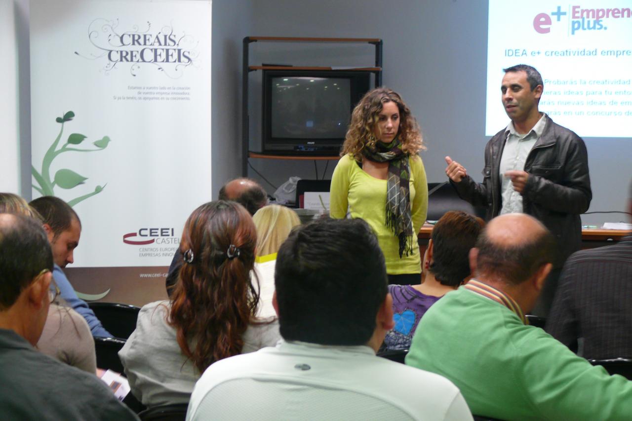 Emprende +: Taller de ideas. Creatividad. Jornada en Xilxes